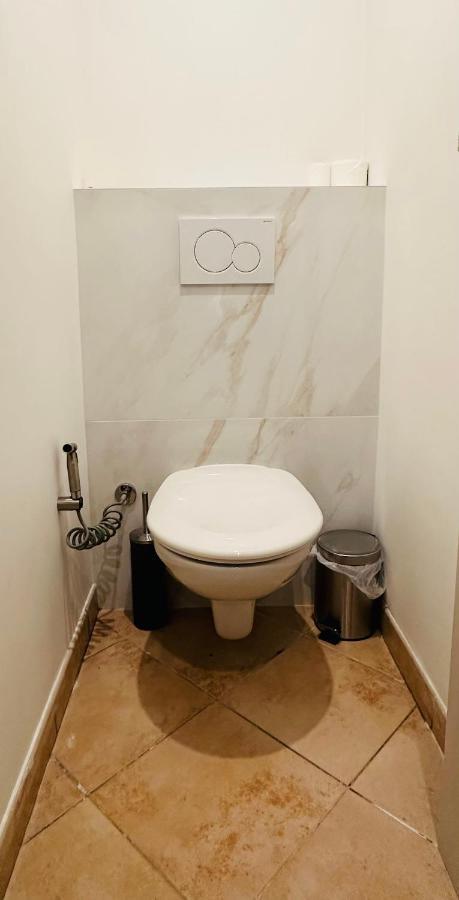 The Nice - 3 Rooms, 3Air Cond, 3Tv, 3Fans, 2 Wc, Wifi Everywhere 5Min Aeroport, Train, Beach, 1Min Tram, 15 Min Centre, Port, Parking Possible Zewnętrze zdjęcie